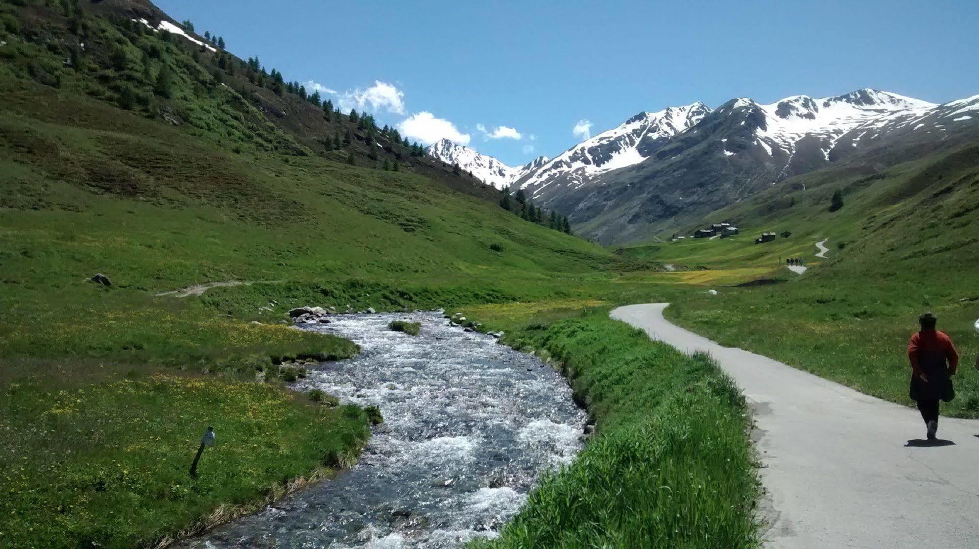Hotel La Colombina Livigno Kültér fotó